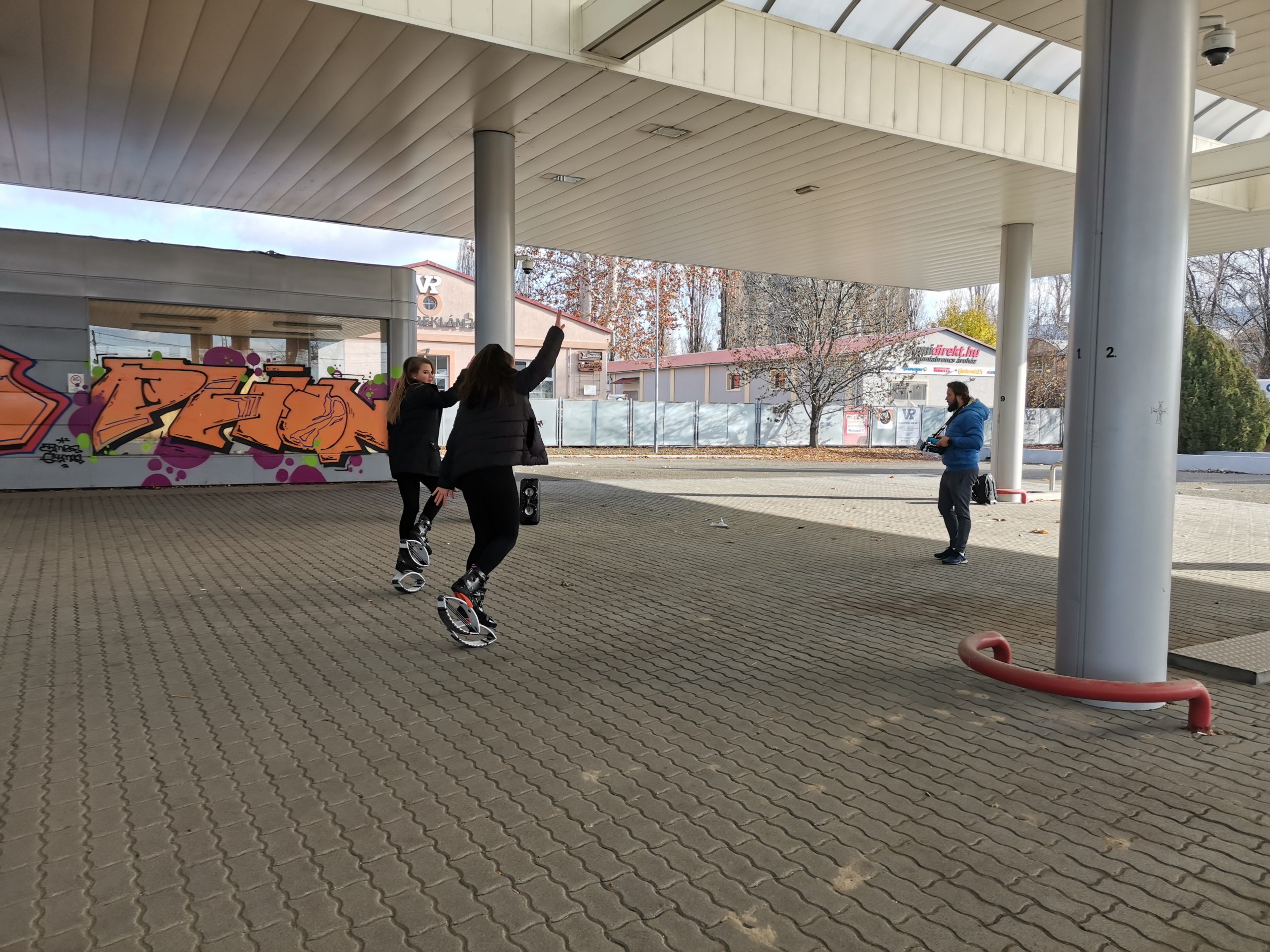 kangoo jumps mint egy filmben